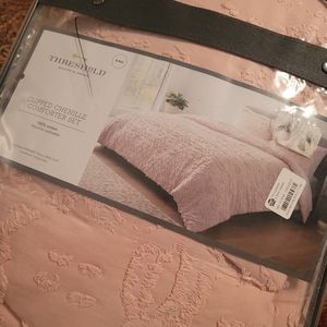 King-sized Comforter
